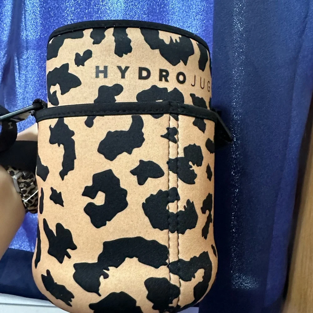Leopard pro sleeve - Picture 1 of 1